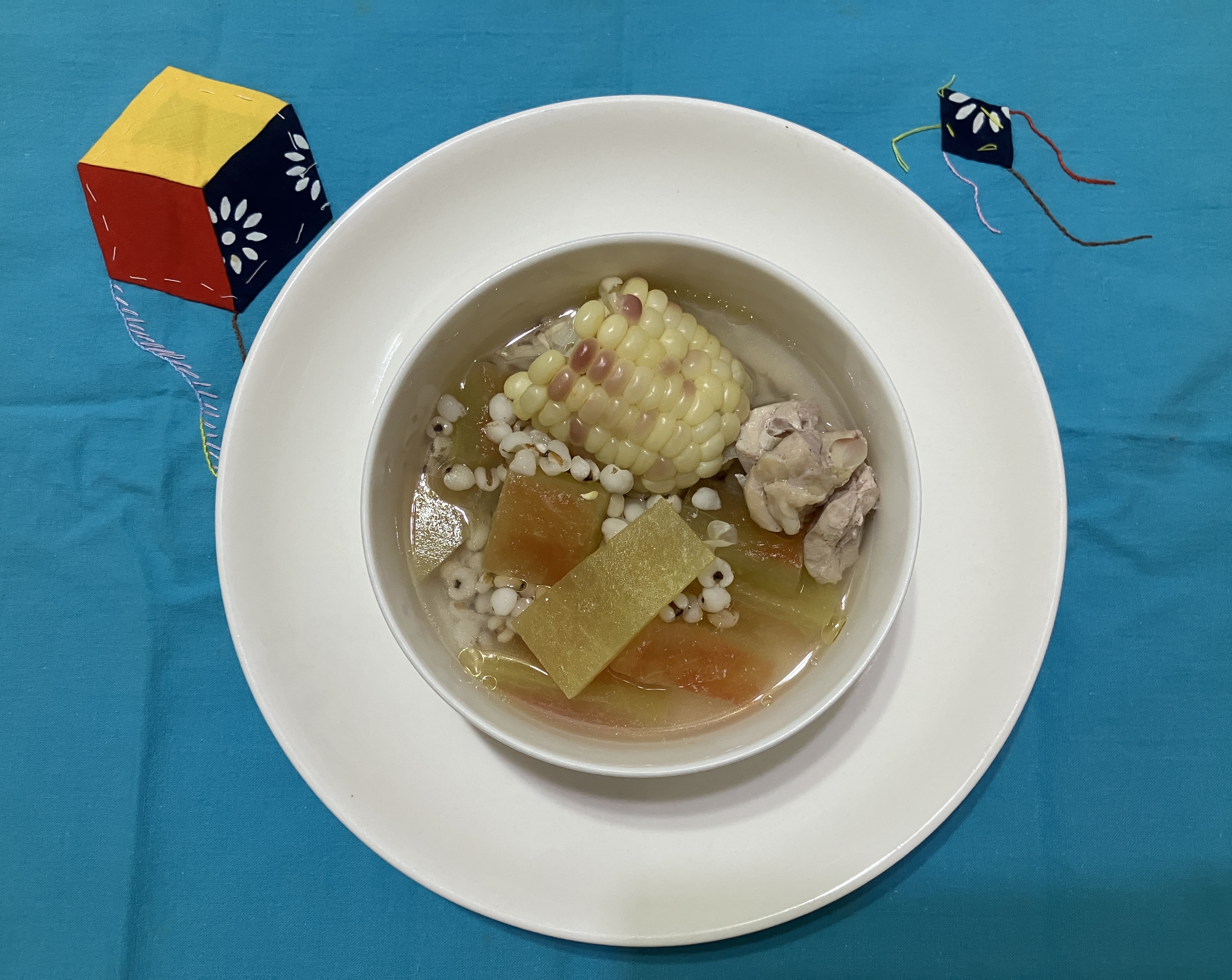 翠皮薏仁雞湯 翠皮薏仁雞湯
